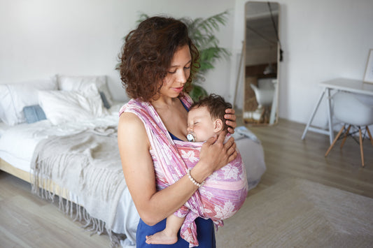 Babywearing in the City: Safest Newborn Carriers Guide